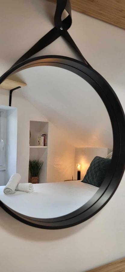- - 50m - Apartment *